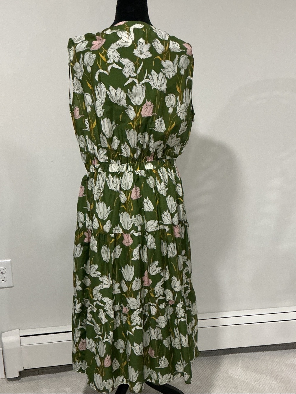 Trovata Olive Green Floral V-Neck Button Midi Dress - Picture 5 of 11